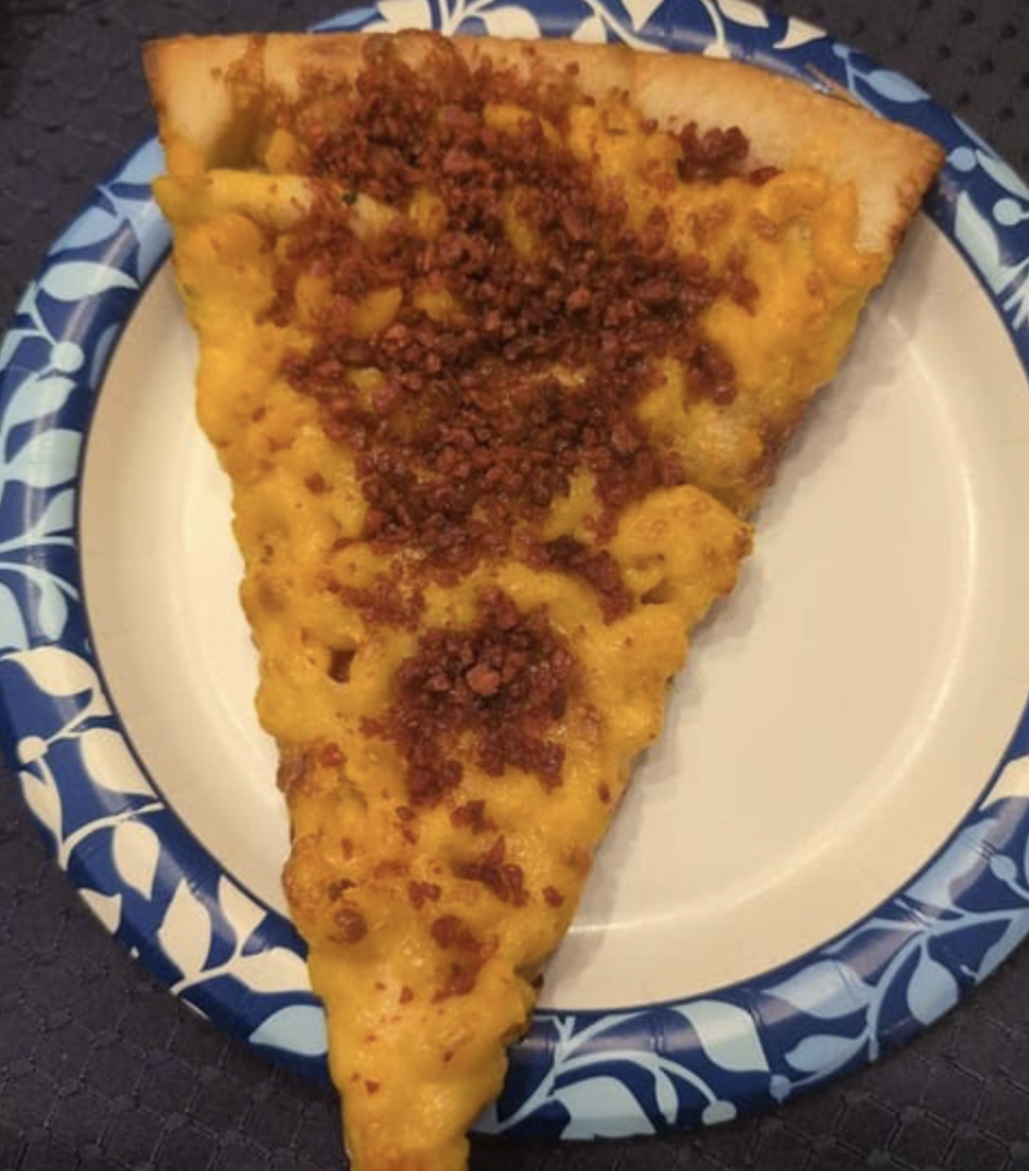Mac and cheese pizza slice